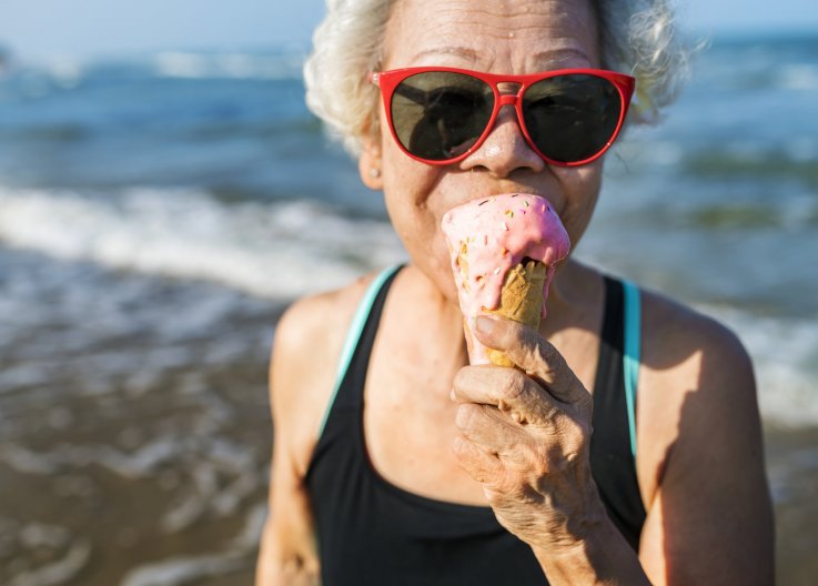 老太太长寿寿命股票盖蒂 old lady longevity lifespan stock getty