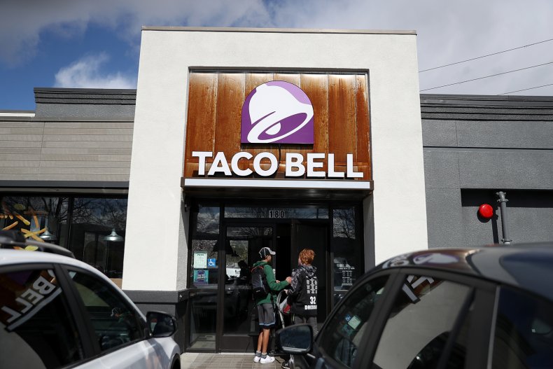 Taco Bell, Police