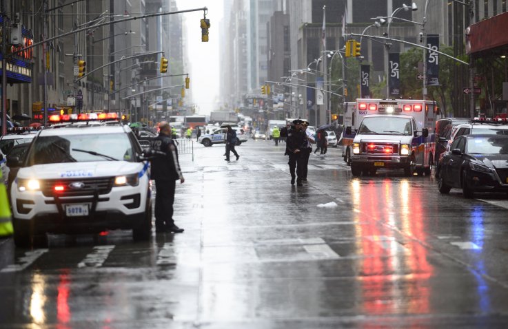 NY Helicopter crash cops NY Helicopter crash cops
