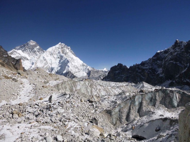 A Himalayan glaicer A Himalayan glaicer