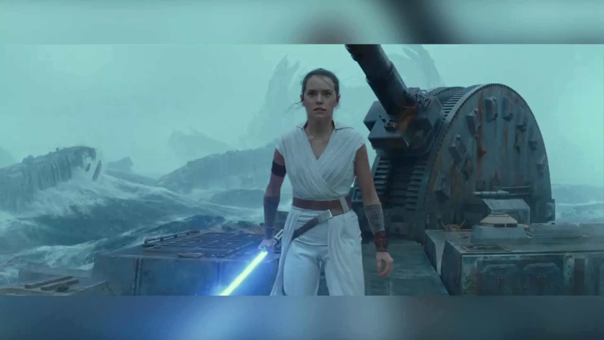 rey's lightsaber at the end