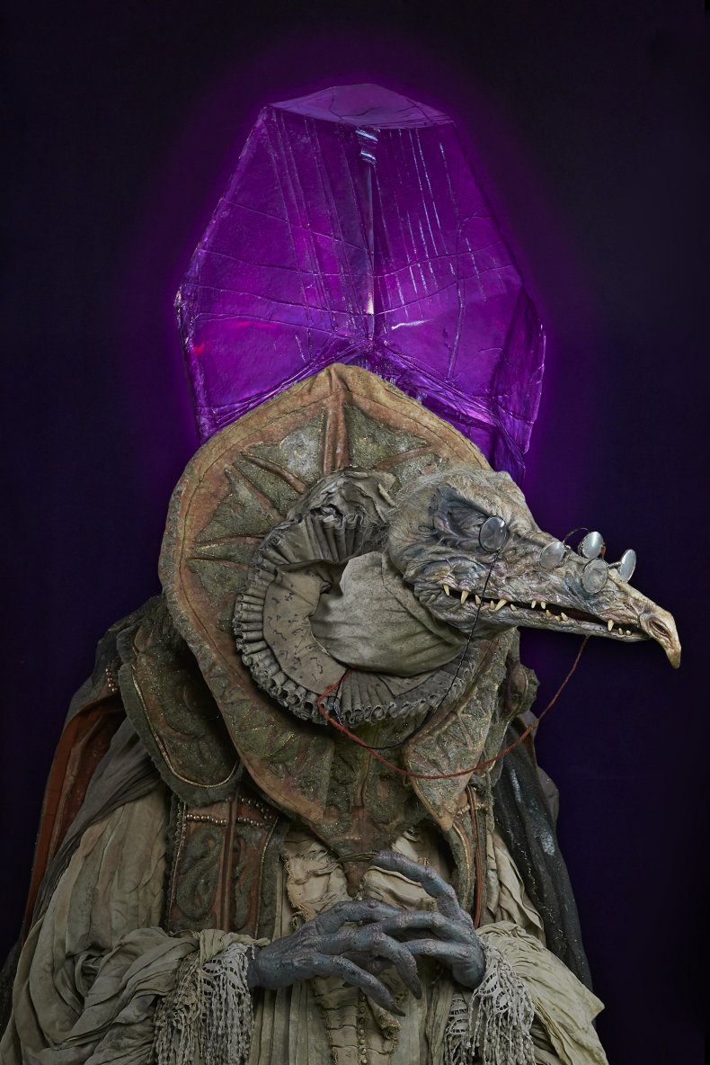 dark-crystal-netflix-characters-puppet
