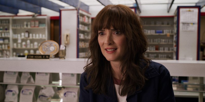 Joyce, Stranger Things Season 3