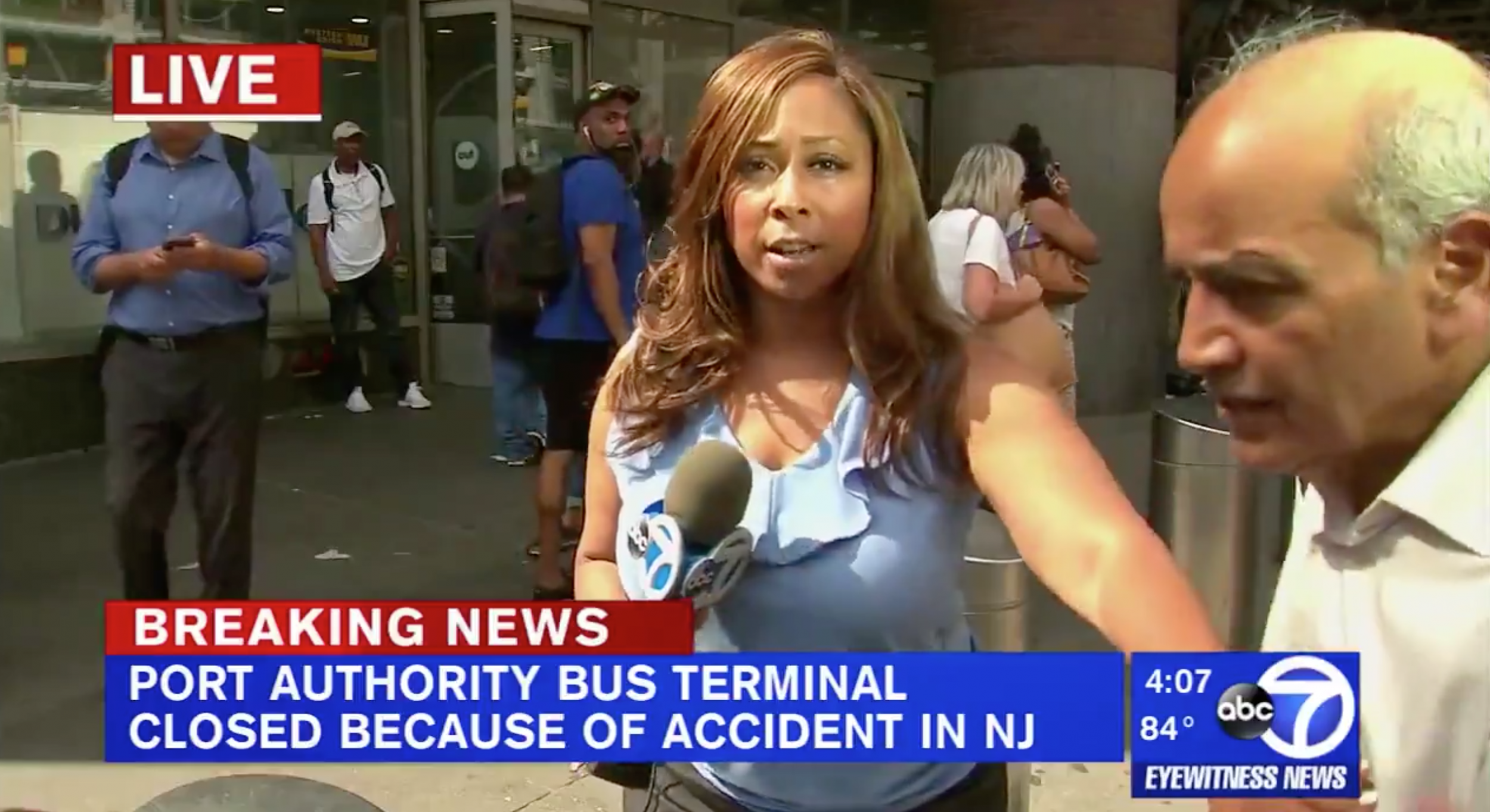 Cool As Cucumber Tv Reporter Effortlessly Blocks Man From Entering Her 8850
