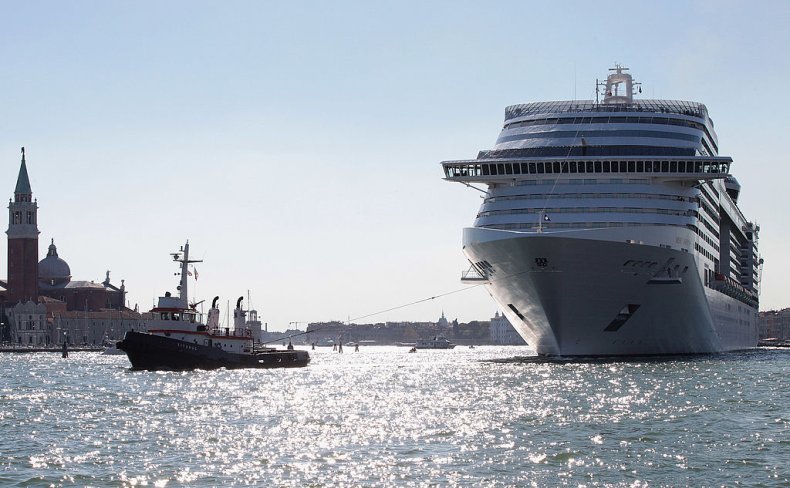 giant cruise ship