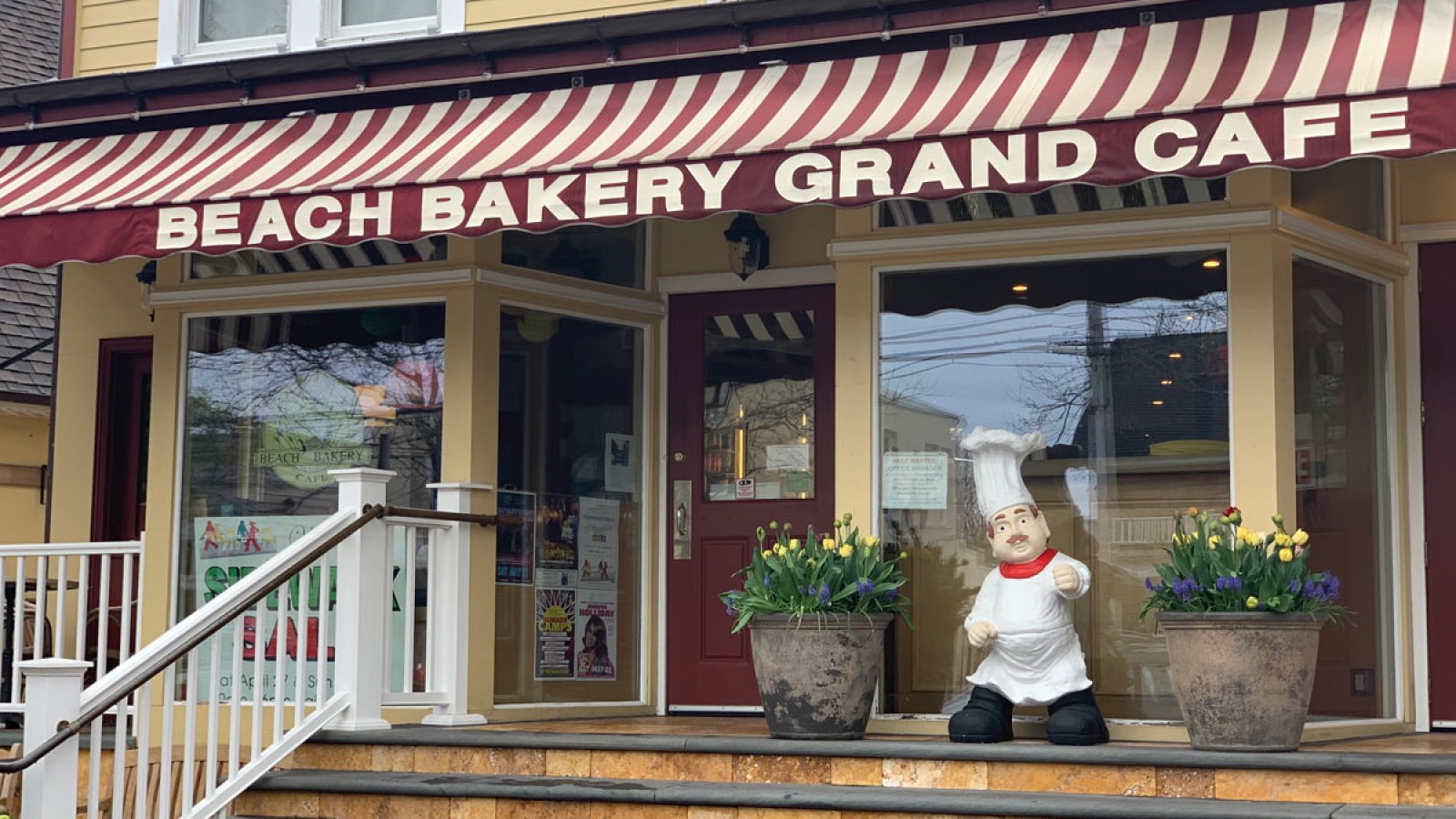 How A Devout Muslim Is Keeping The Only Kosher Restaurant In The Hamptons Alive How A Devout Muslim Is Keeping The Only Kosher Restaurant In The Hamptons Alive