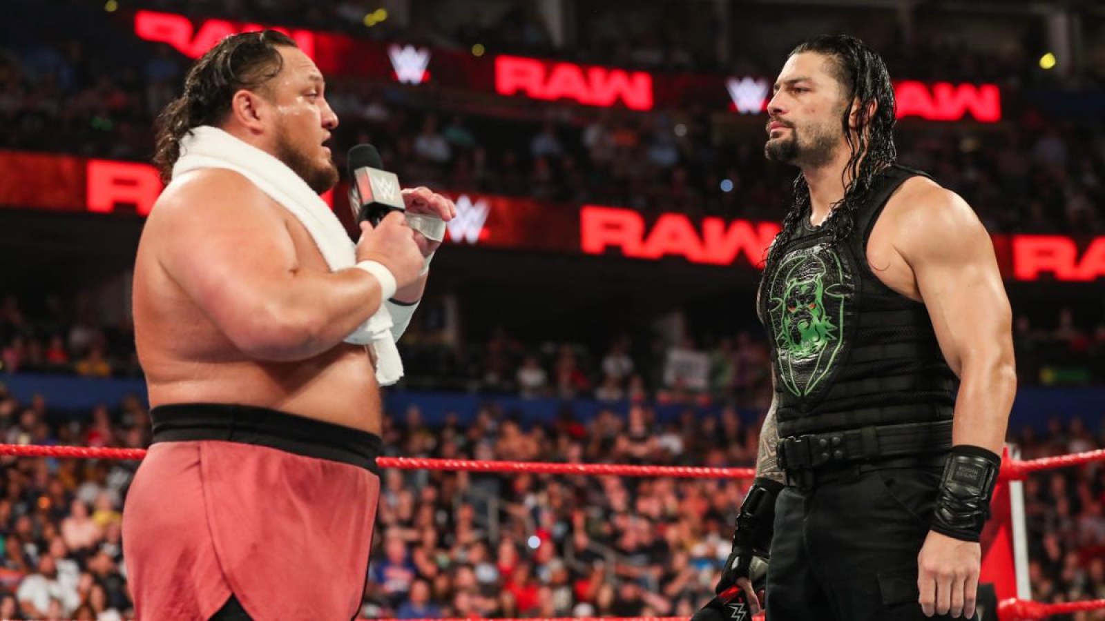 Wwe Monday Night Raw Live Results Roman Reigns And Samoa Joe To