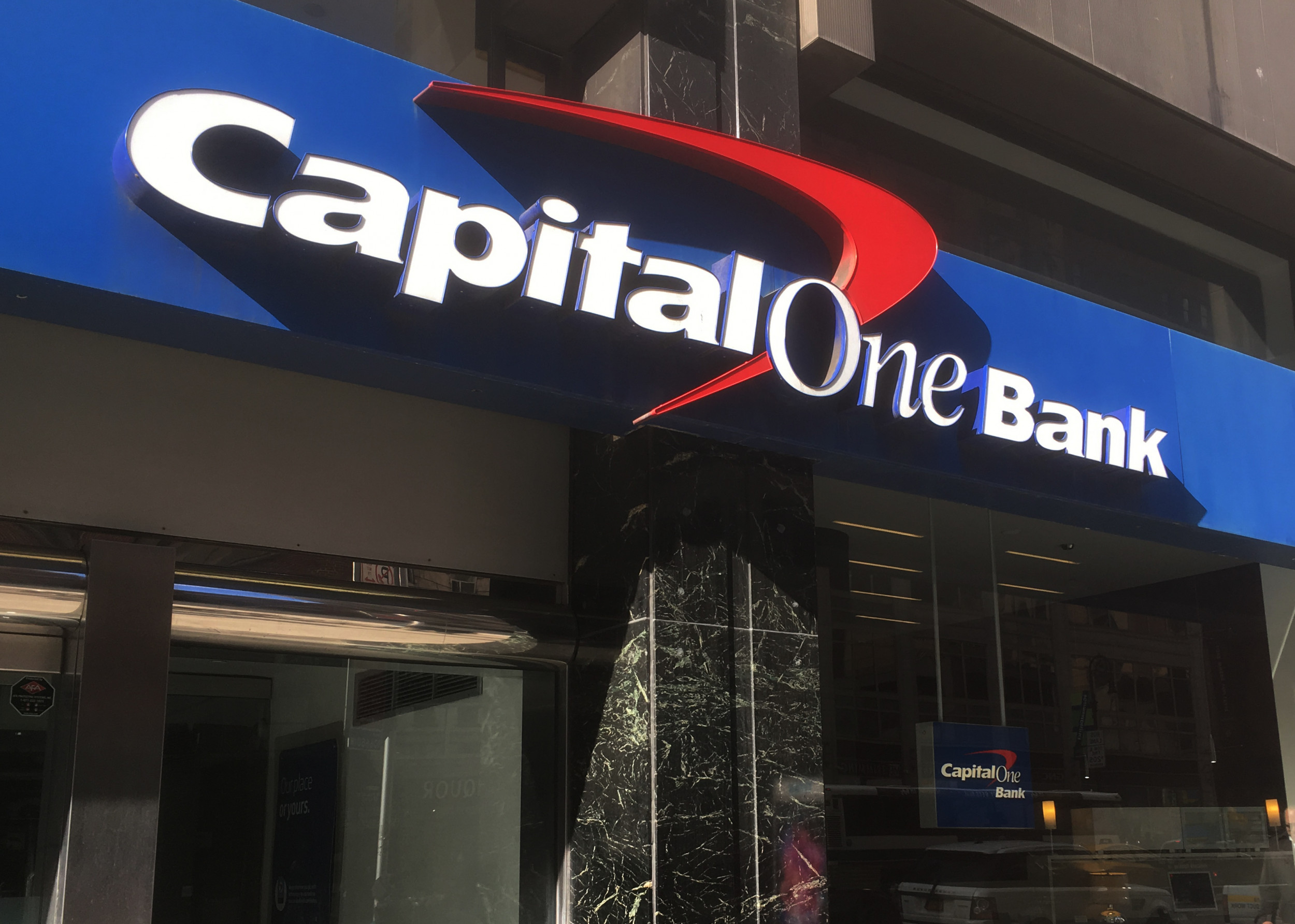 Capital black. Capital one Bank. Capital one. Capital one Financial. Capital one Financial Corporation лого.