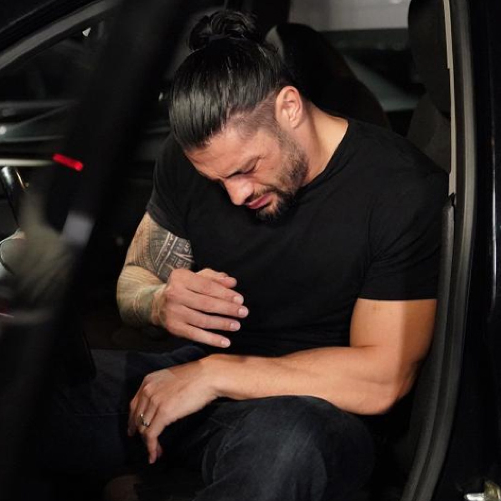 Wwe Smackdown Live Results Who Attacked Roman Reigns
