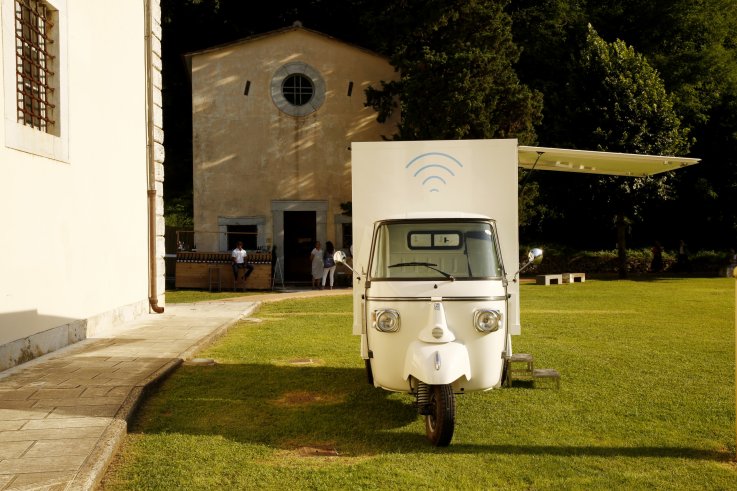 "Travelling Ape Truck"