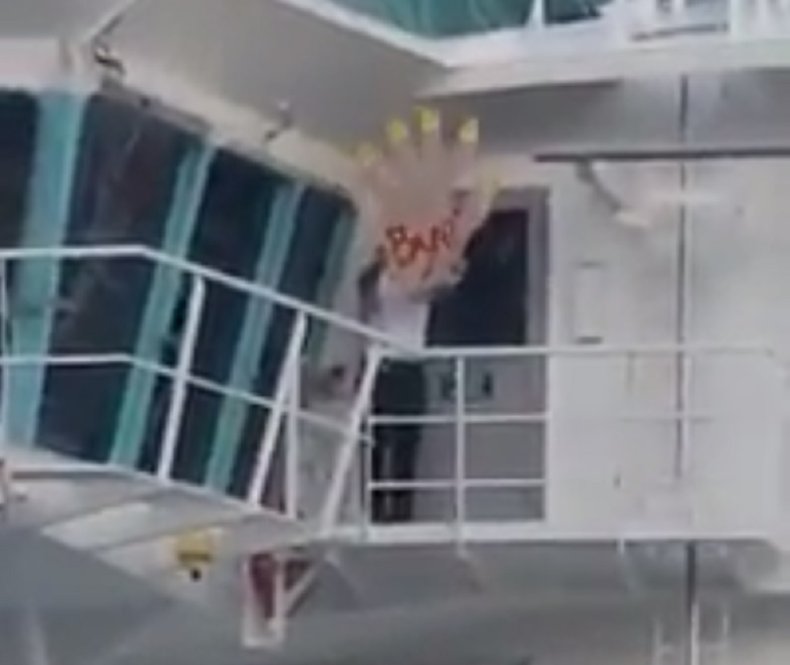 cruise ship giant hand couple misses video
