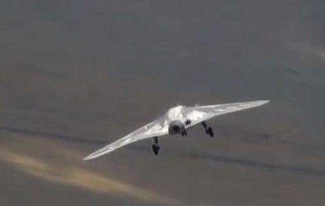 Video: Russia Unveils Secretive 'hunter' Stealth Drone In Footage Of ...