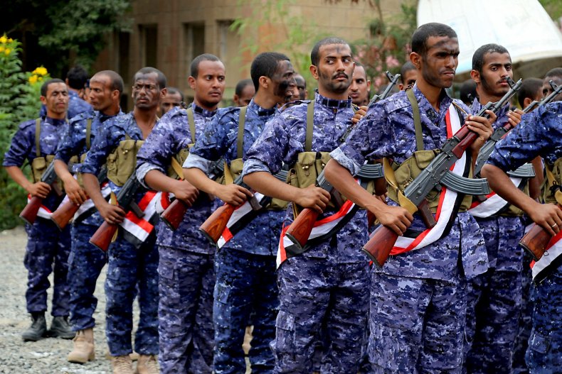 yemen government hadi soldiers taez