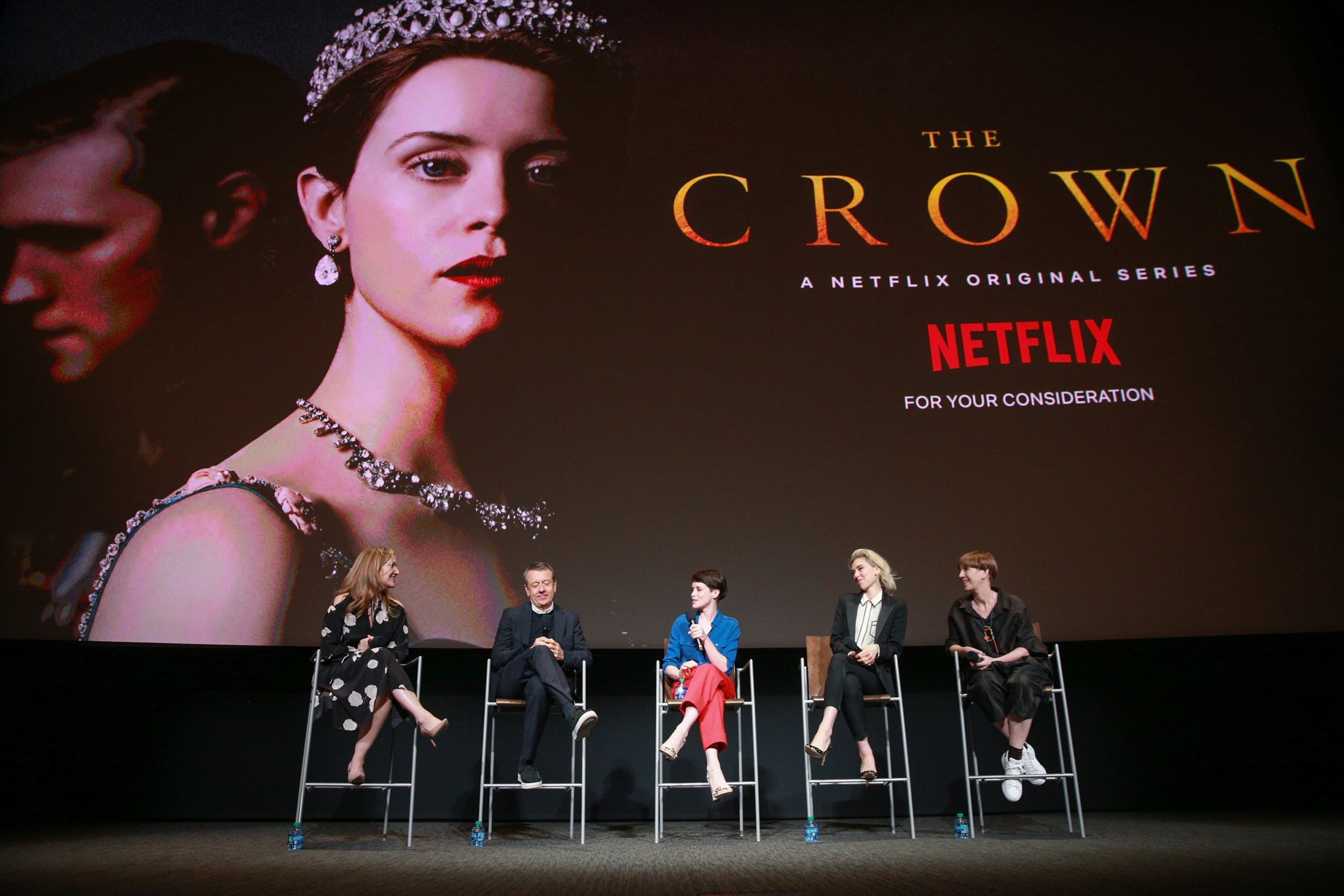 The Crown' Queens Unite: Olivia Colman, Claire Foy Return For Finale –  Deadline