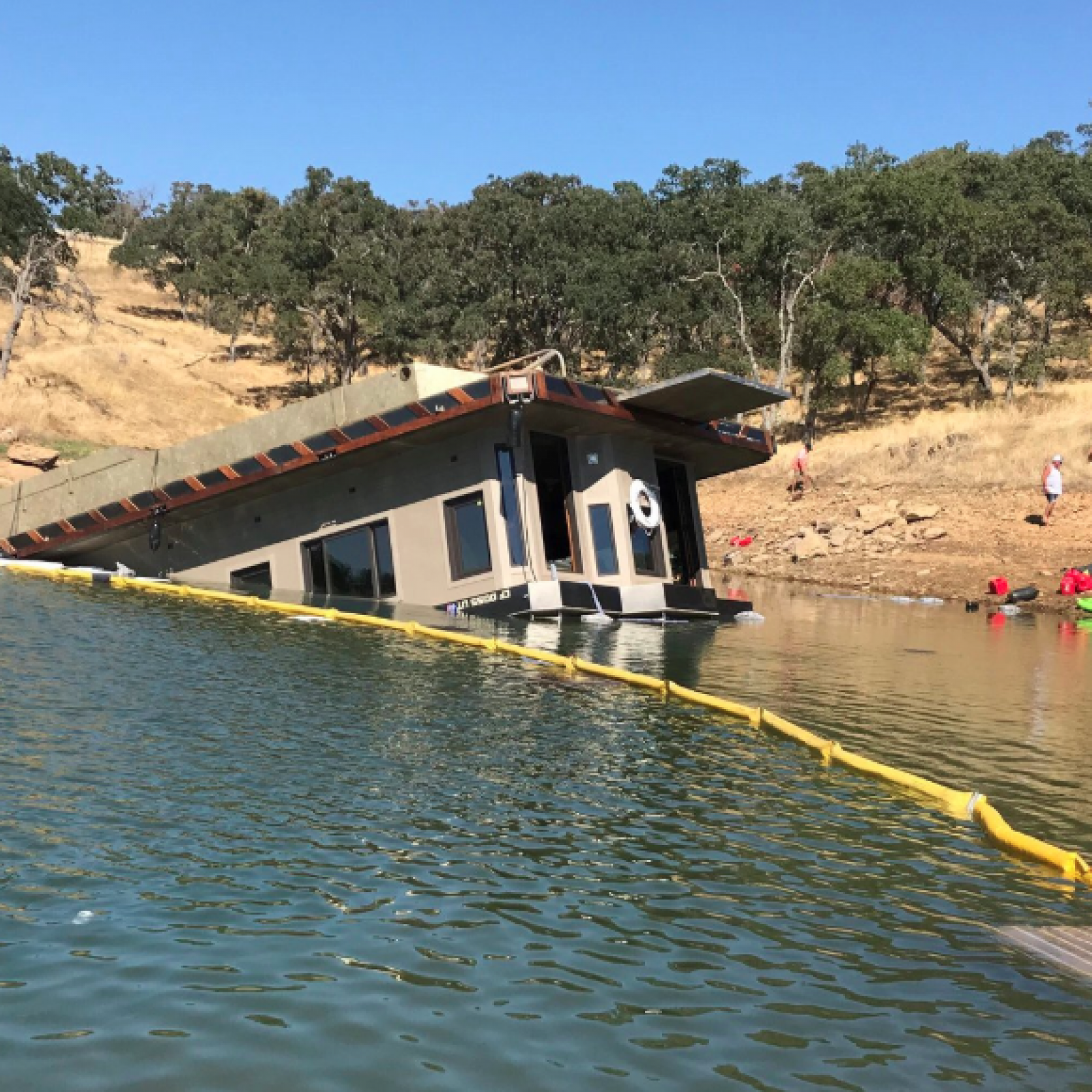 California Houseboat Sinks During Overloaded Poker Party