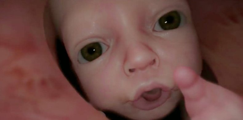 death-stranding-baby-thumbs-up