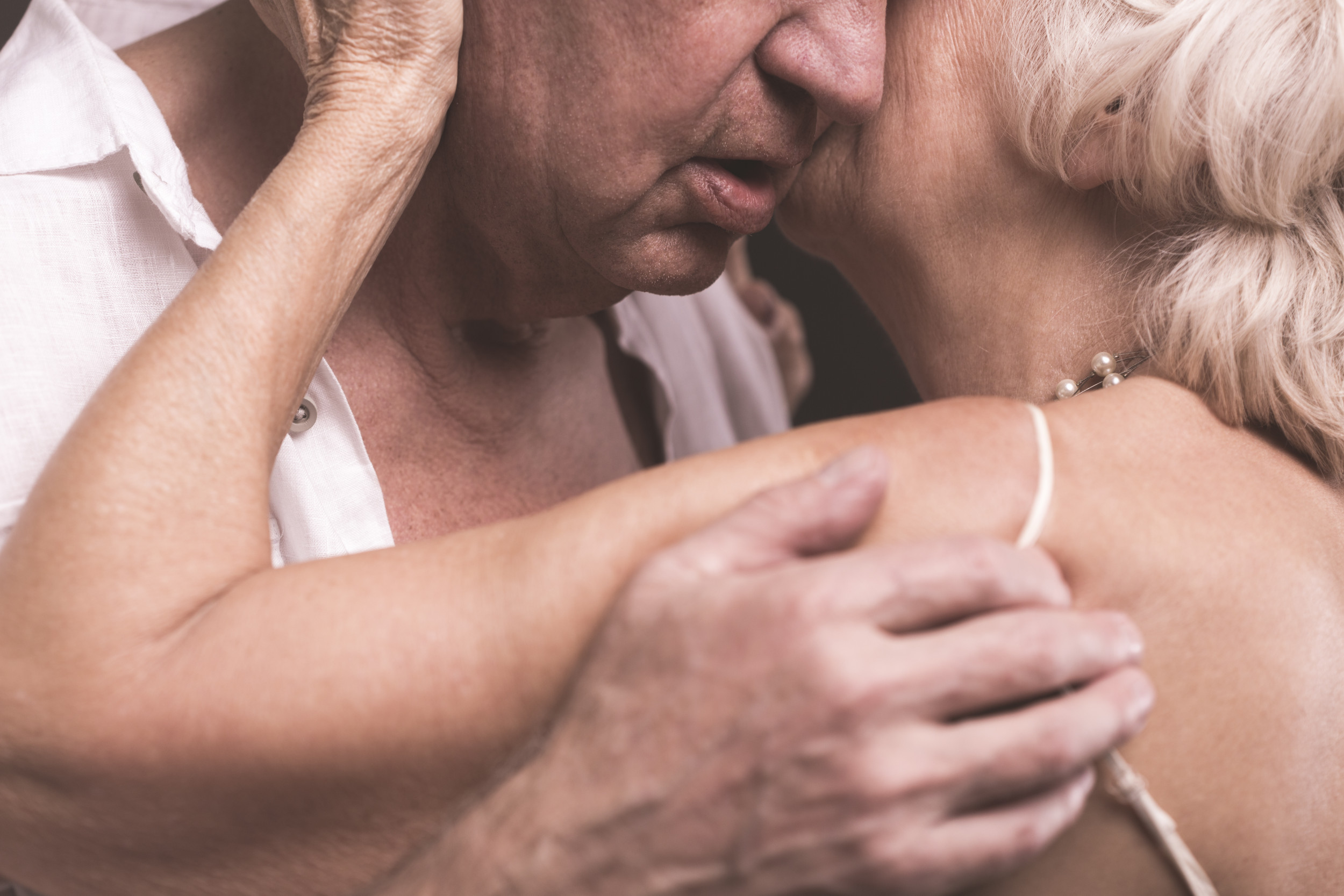 Six Senior Citizens Arrested for Allegedly Having Group Sex in Public Park Area pic pic photo