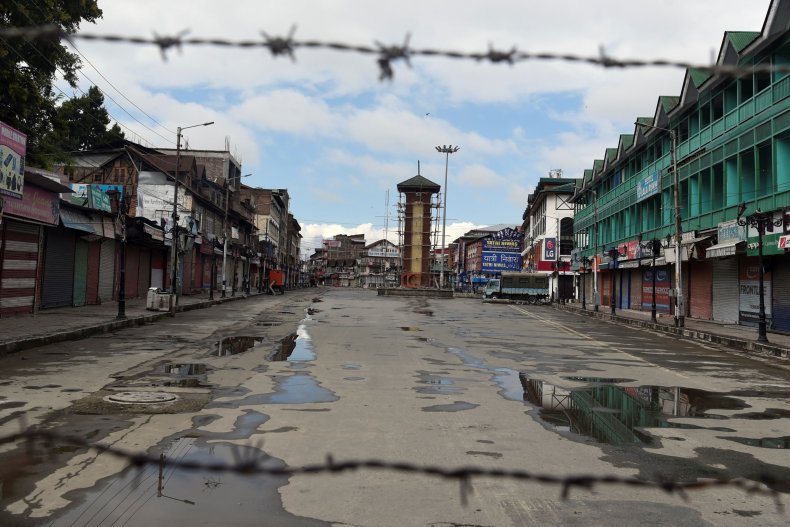 india kashmir border lockdown