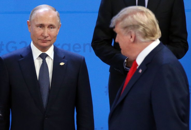 Donald Trump, Vladimir Putin, G7, lapdog Donald Trump, Vladimir Putin, G7, lapdog