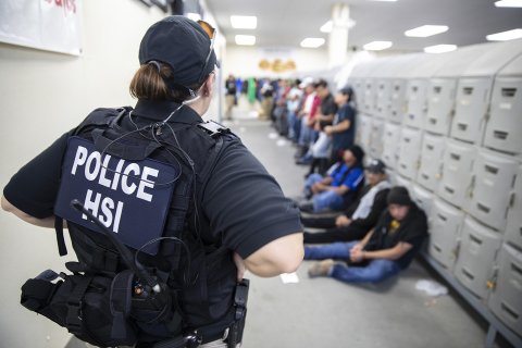 PER_Immigration_02 PER_Immigration_02