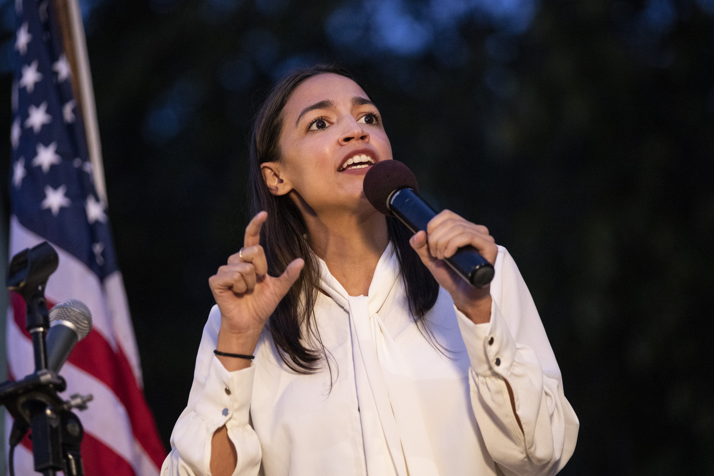 Alexandria Ocasio-Cortez Blasts Trump for Saying He's the Best Thing ...