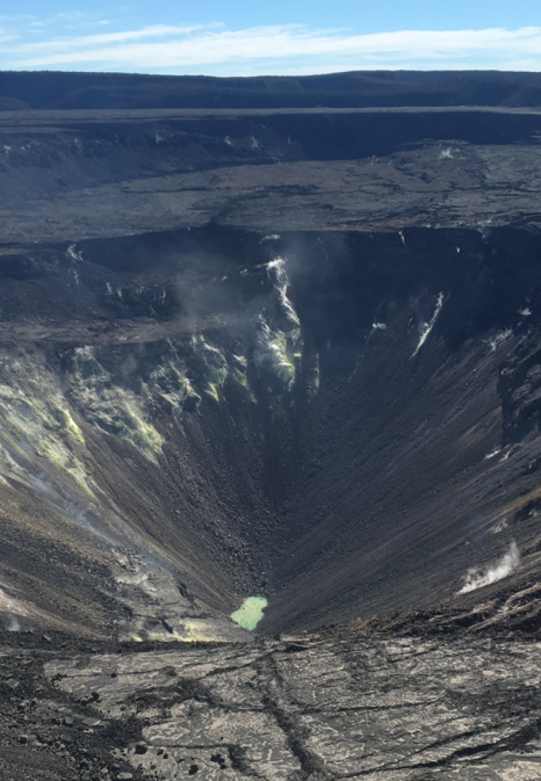 hawaii crater lake