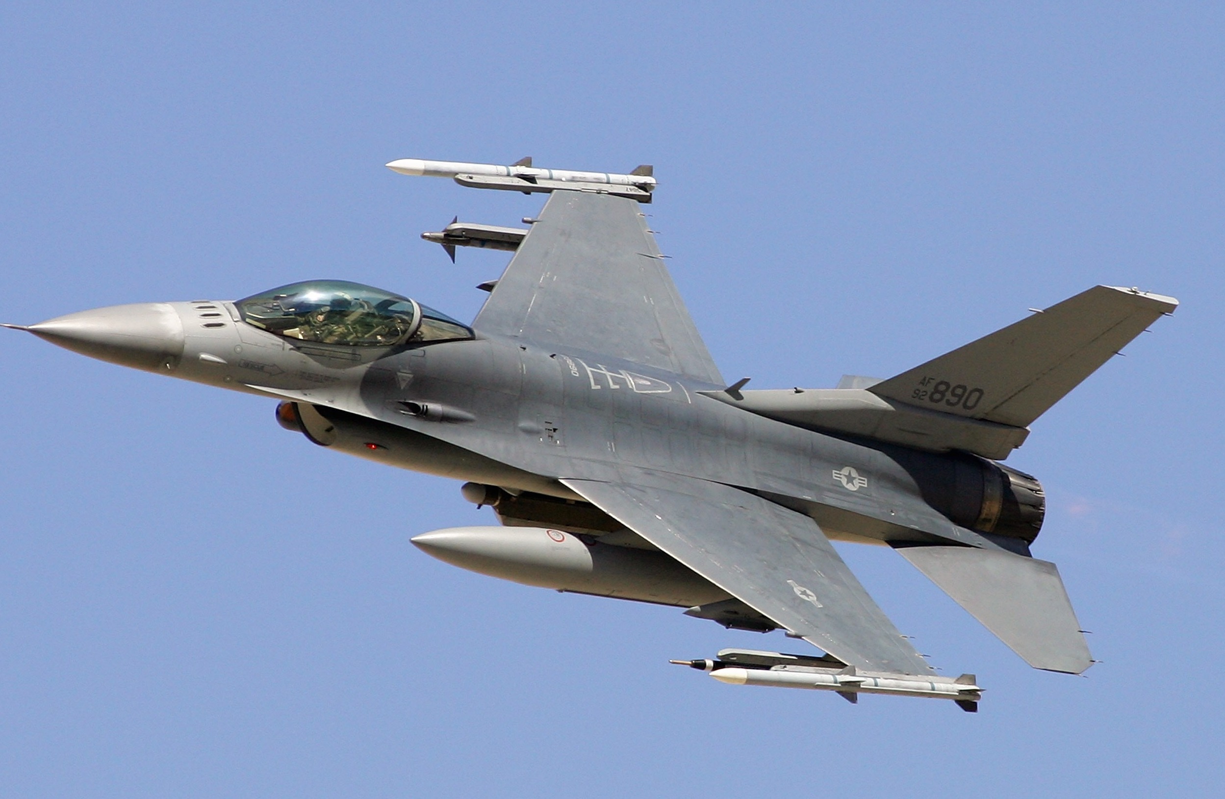 fully-functional-f-16-fighter-jet-for-sale-in-florida