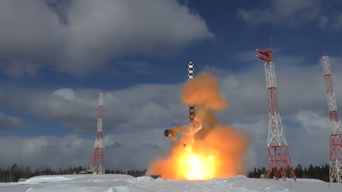 russia nuclear missile invincible test