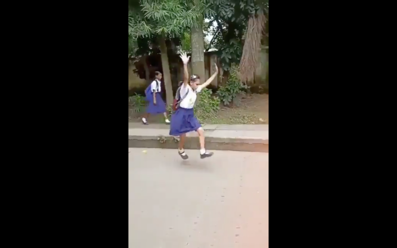 Viral video of gymnastics in Kolkata