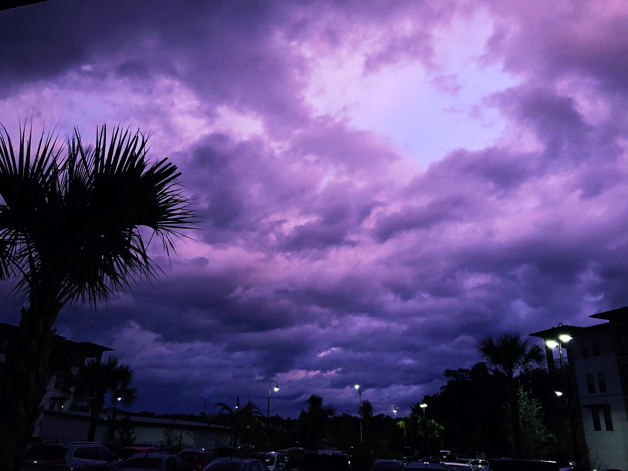 Hurricane Dorian Turns Florida Skies Purple Residents Share Breathtaking Images