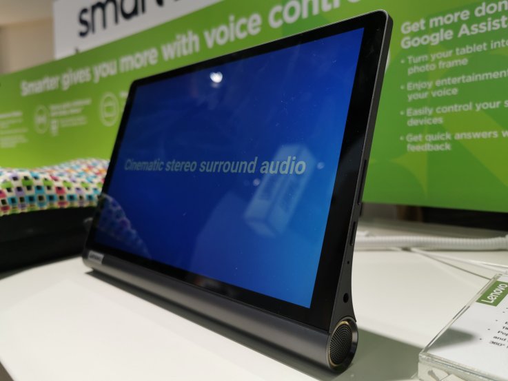 Lenovo Yoga Smart Tablet