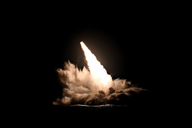 us navy submarine trident missile launch