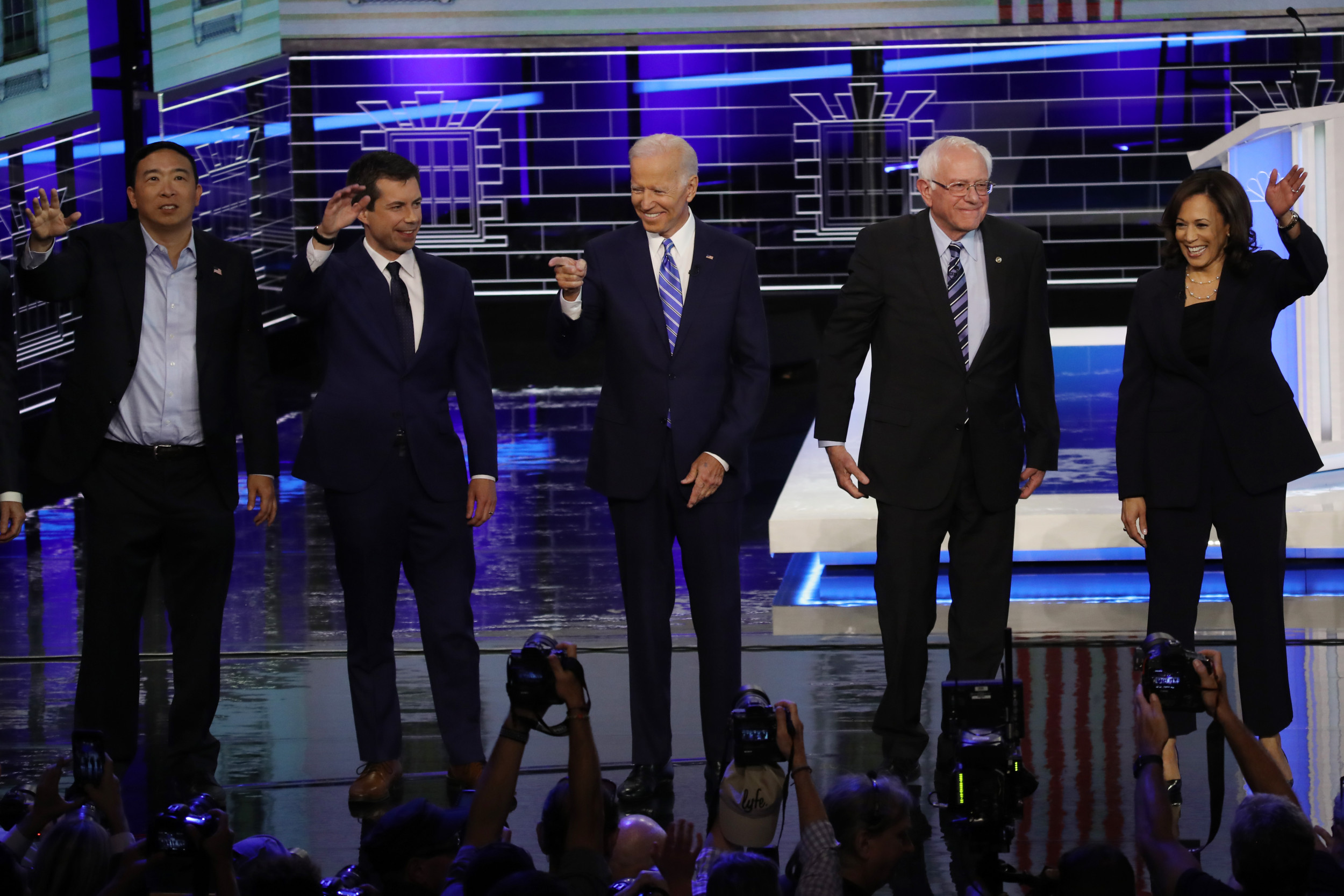 Watch the Debate Live: Democrats Take Shots at Warren, Not 