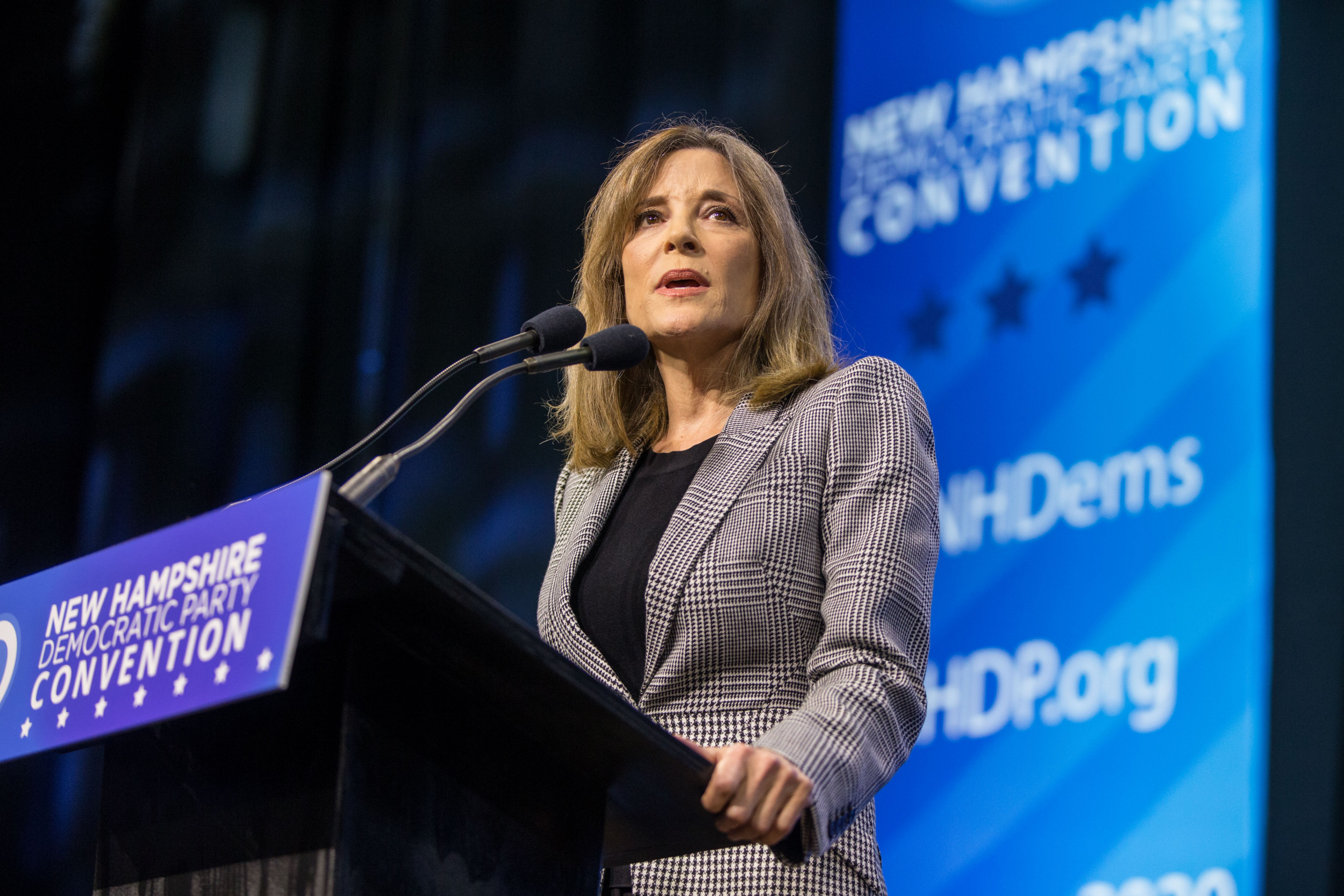 Marianne Williamson Walks Back Hot Mic Moment Where She Said 'Fox News ...