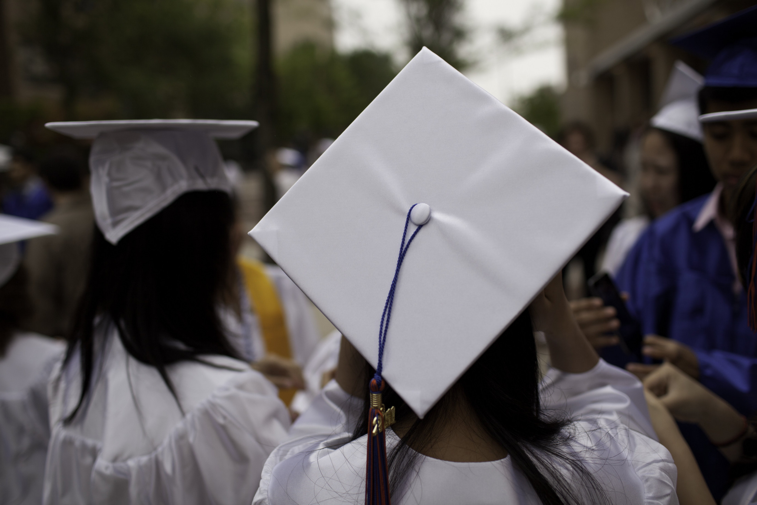 College Students Working 16 Hours A Week Could Receive 21 000 For Tuition