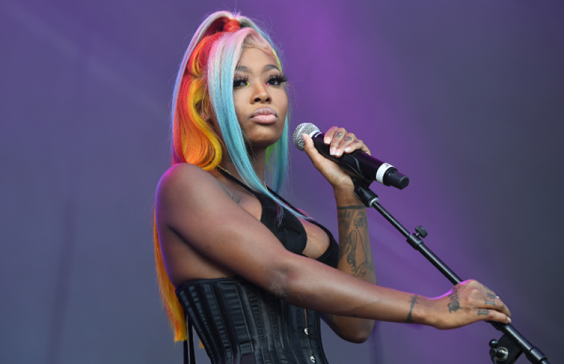 Twitter Fans Flip Out Over Summer Walker’s New Album 'Over It' Twitter Fans Flip Out Over Summer Walker’s New Album 'Over It'