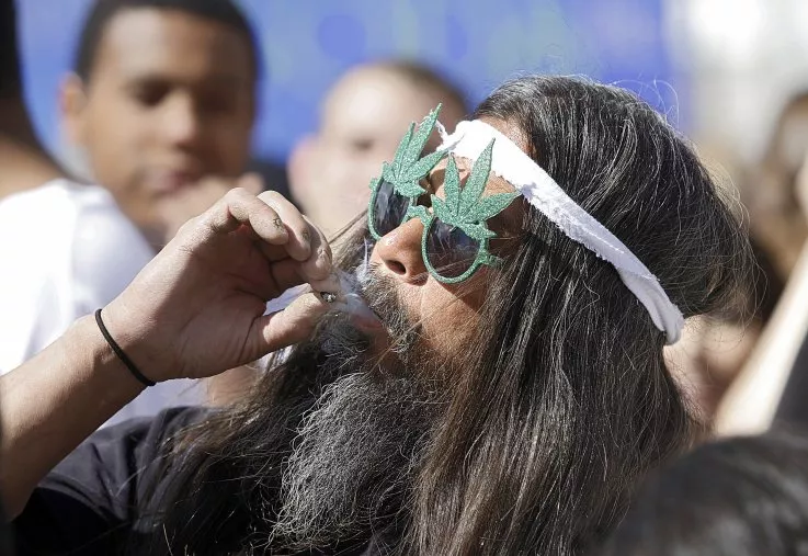 Colorado Legalizes Marijuana Colorado Legalizes Marijuana