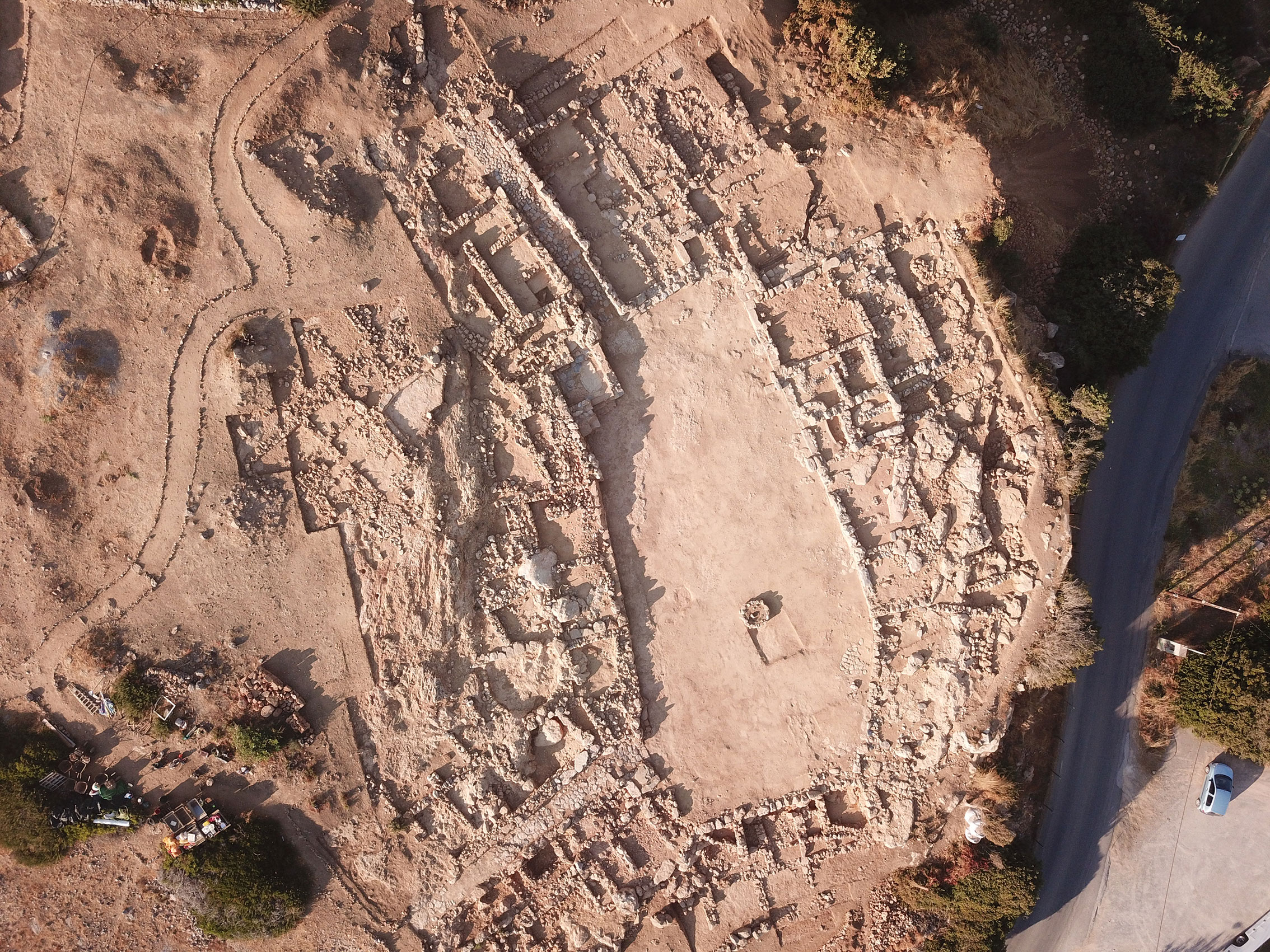 Rare ancient tomb of rich Minoan woman discovered at monumental archaeological complex in Crete