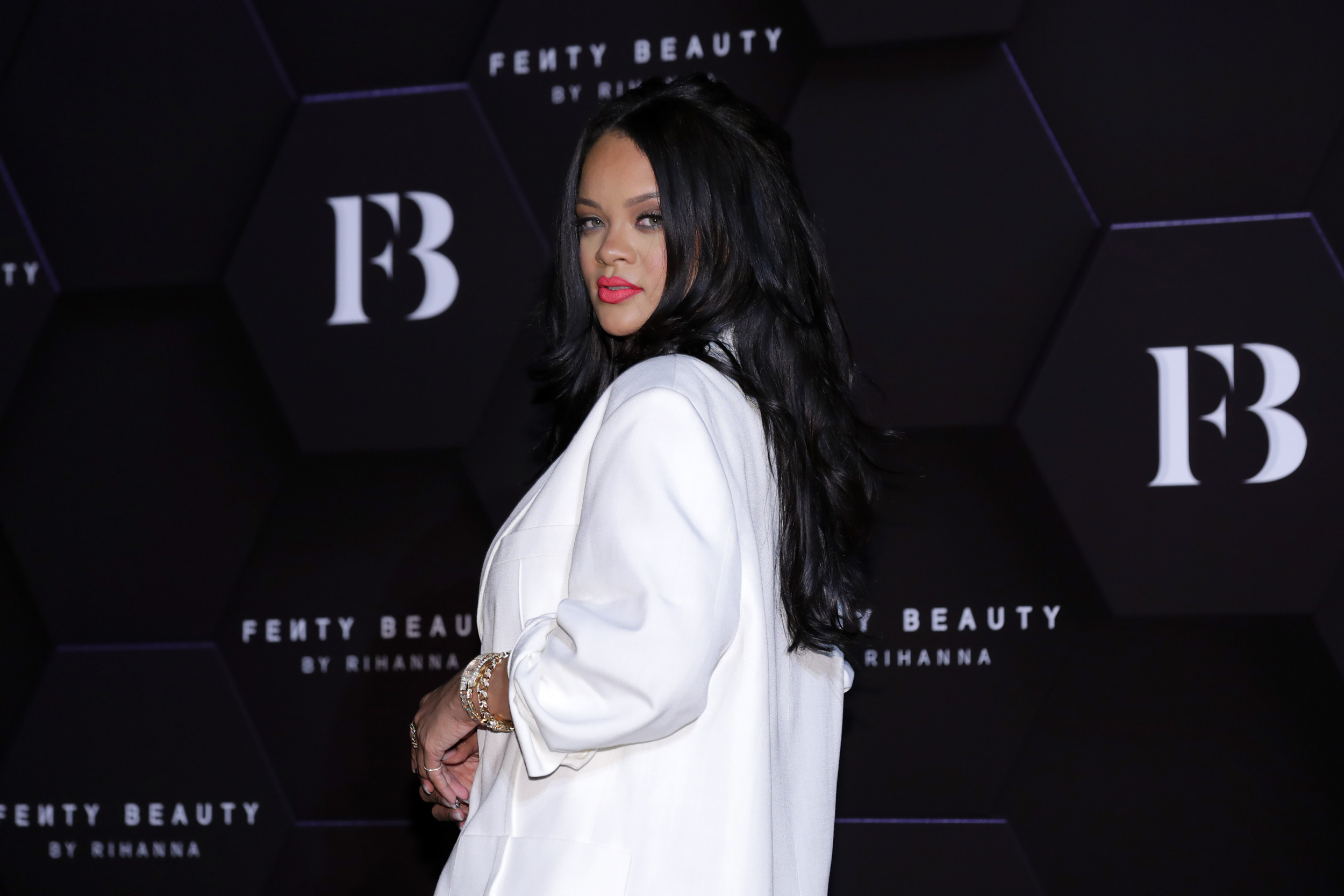 Rihanna: Donald Trump Is 'Most Mentally Ill Human Being in America ...