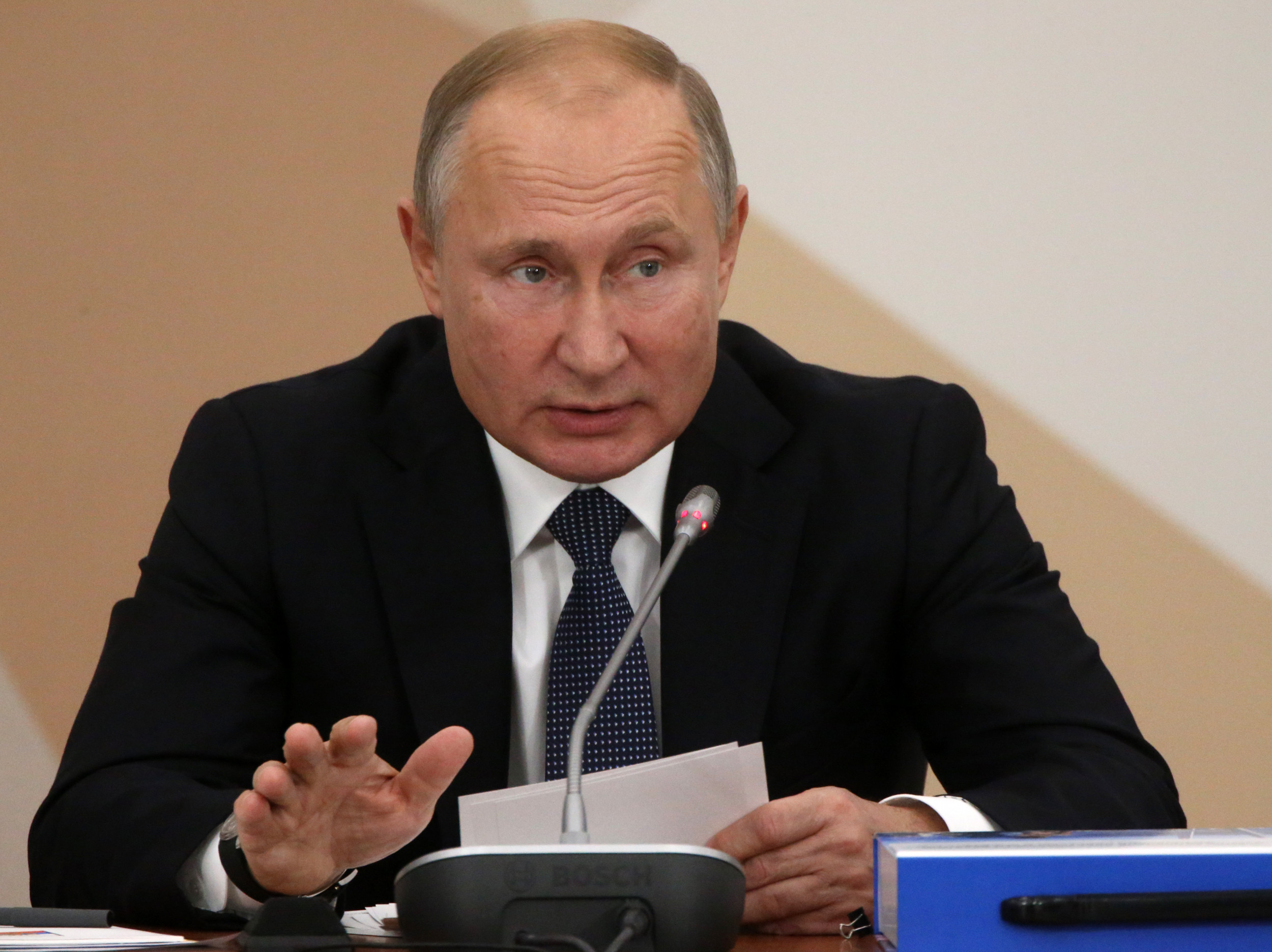 Vladimir Putin Doesn't Think Turkey Can Control ISIS Fighters in Syria