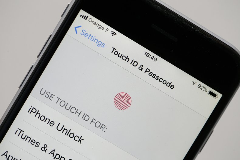 iPhone passcode screen