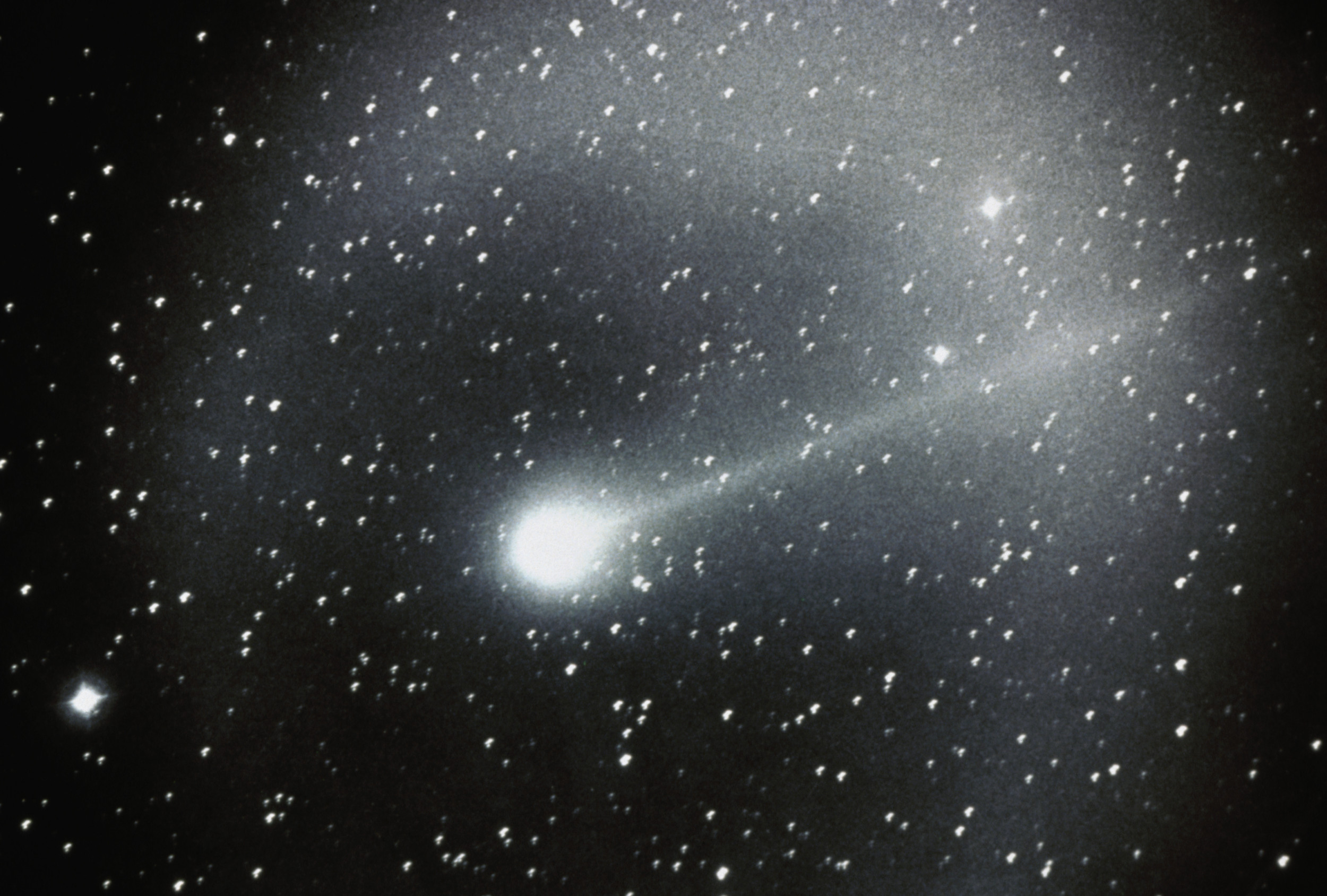 Orionid Meteor Shower: Shooting Stars From Halley's Comet To Light Up ...