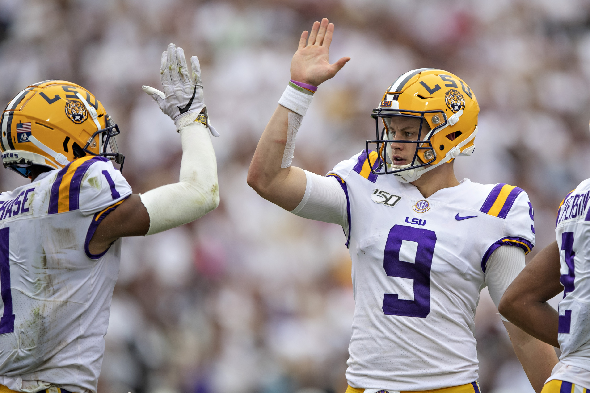 LSU Mailbag: I win $10,000 on a $50 bet if Joe Burrow wins the Heisman  Trophy. Should I cash out now for $1,791? - The Athletic