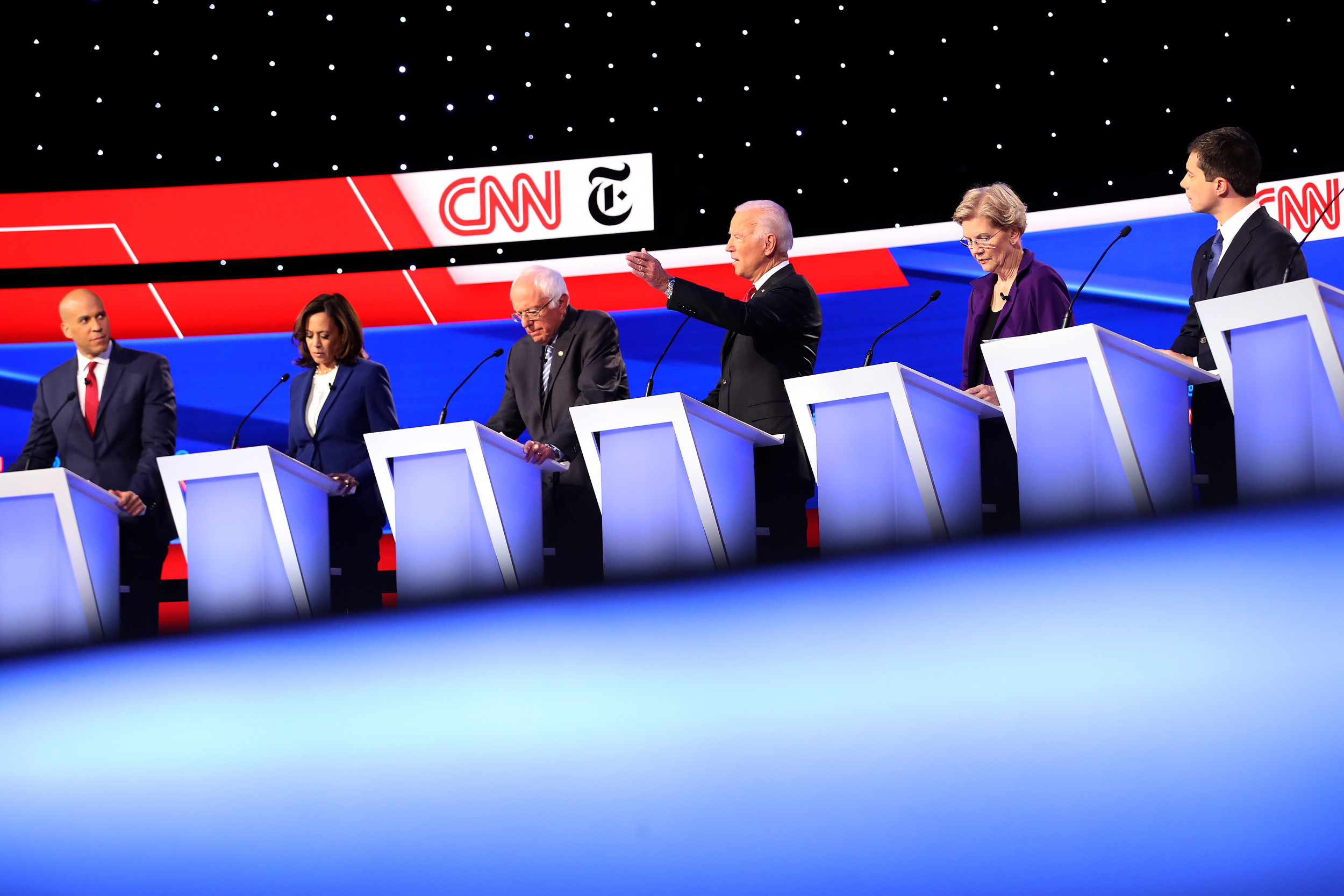 Heres Who Qualifies—and Who Might Not—for The December Democratic Debate Newsweek 