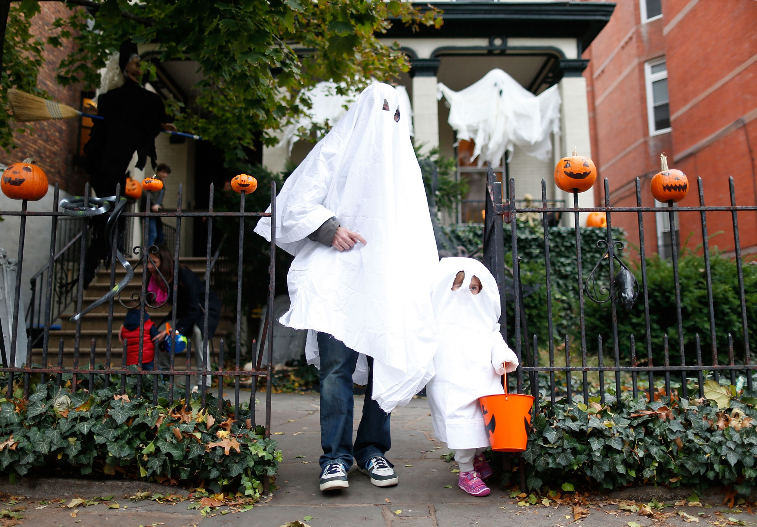 Halloween Trick Or Treating Weather Rain Snow And Cold