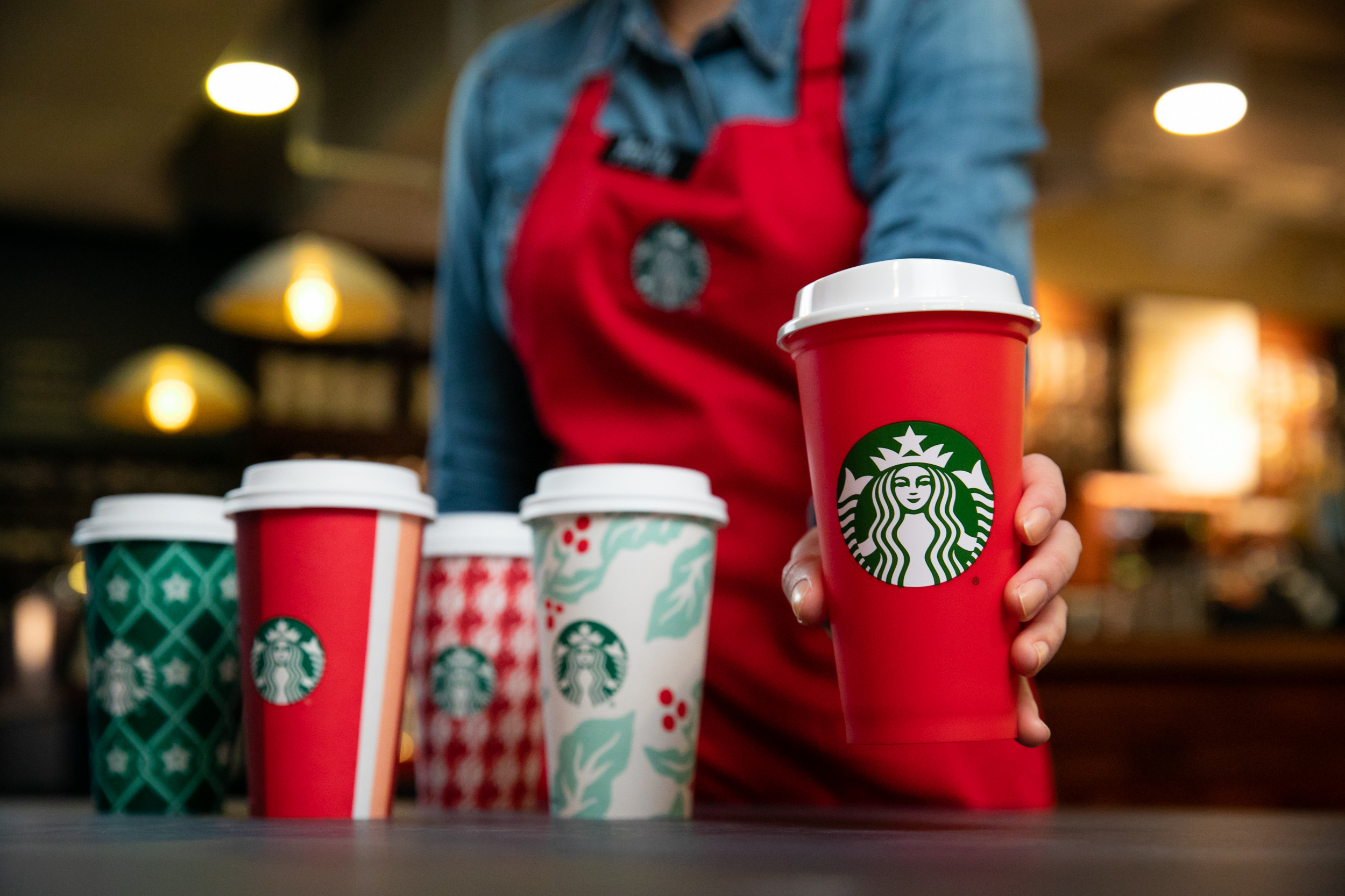 Starbucks Red Cup 2019: A Look at Every Winter Holiday Cup By Year from 199...