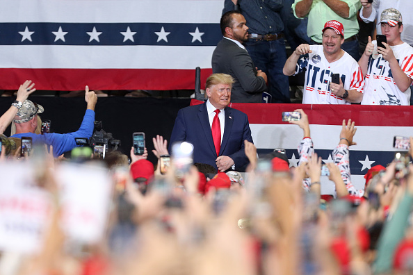 Trump Stirs Up 'LSU' Chant At Louisiana Rally Wednesday Night, Gets ...