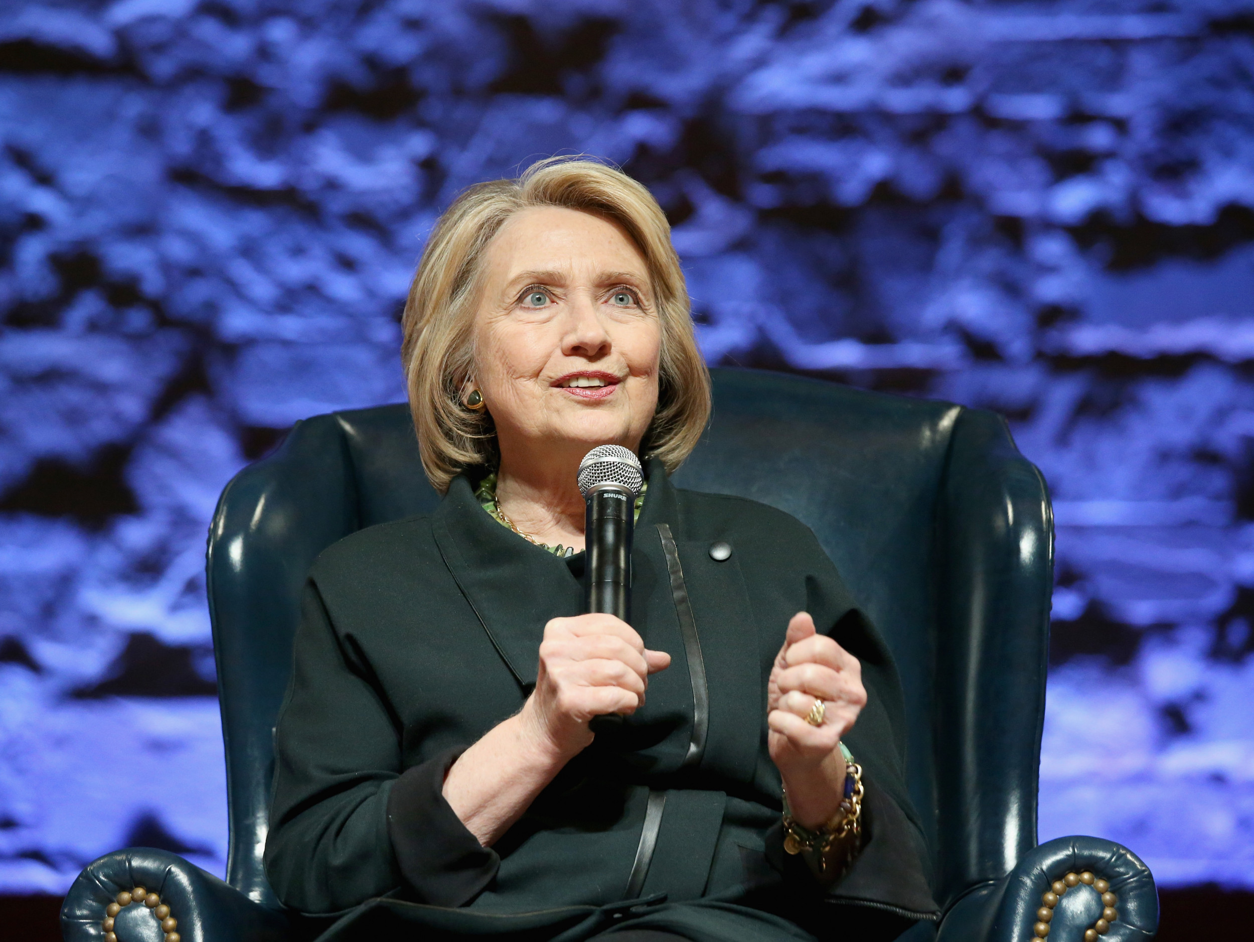 Hillary Clinton Says Female Candidates Face The Same Sexist Language She Heard In 2016 Newsweek 