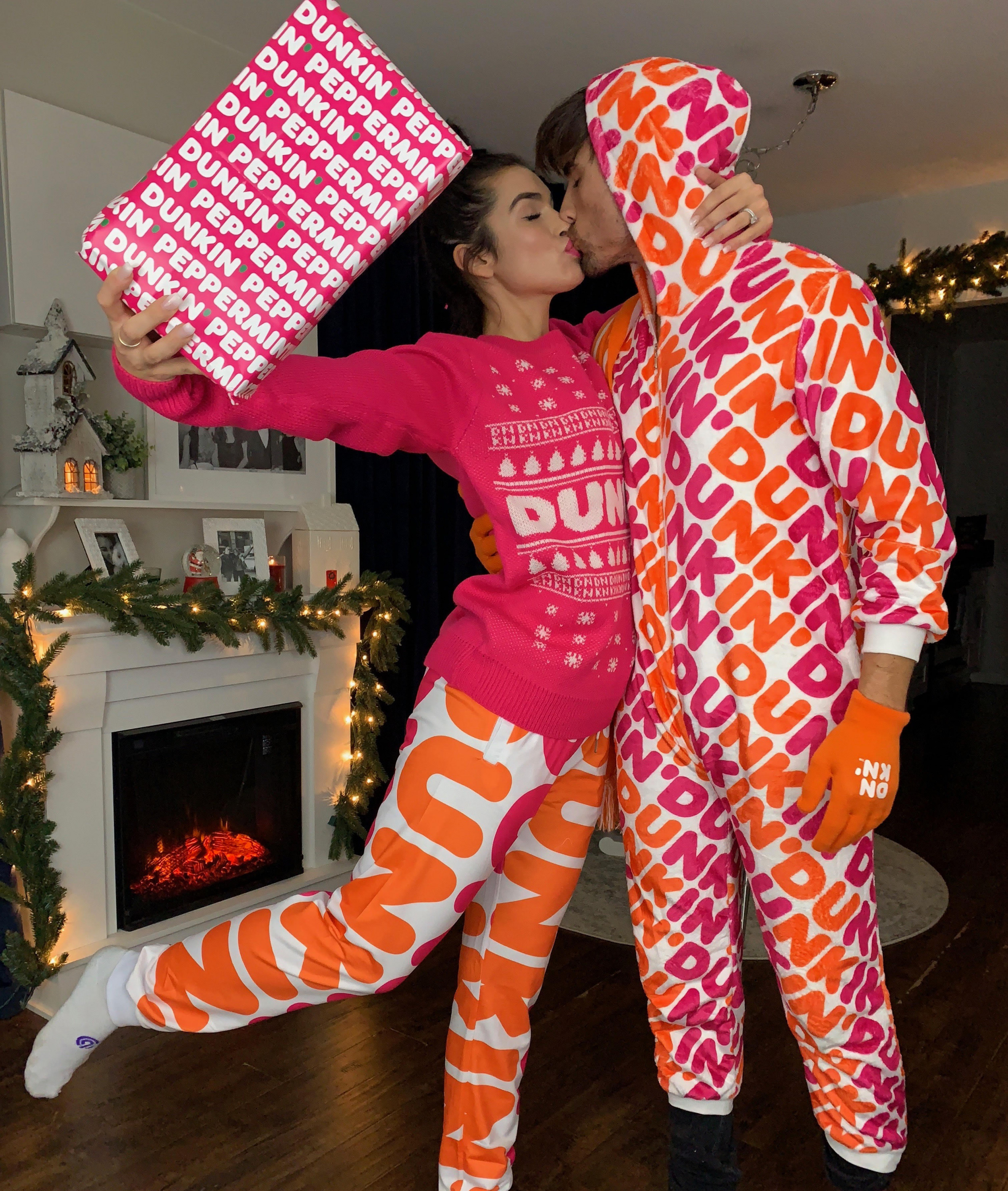 Dunkin Donuts 2022 Christmas Ornaments Dunkin' Donuts Launches Limited Edition Holiday Merchandise On Online  Pop-Up Shop