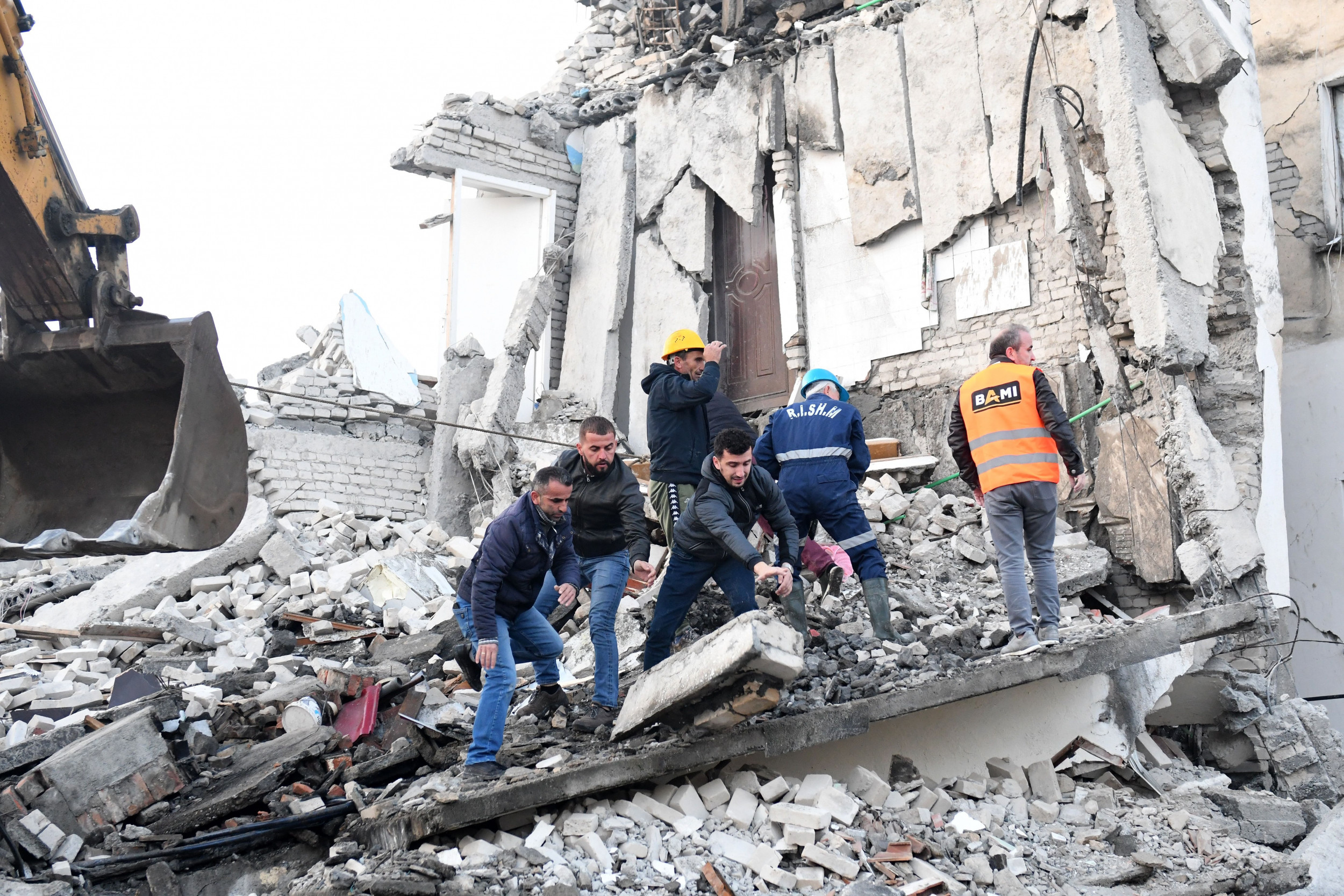 Albania Earthquake Leaves at Least Six Dead Hit as 6.4-Magnitude Quake ...